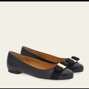 FERRAGAMO Varina Napa Black Leather Ballet Flat! Size Women’s 8.5
